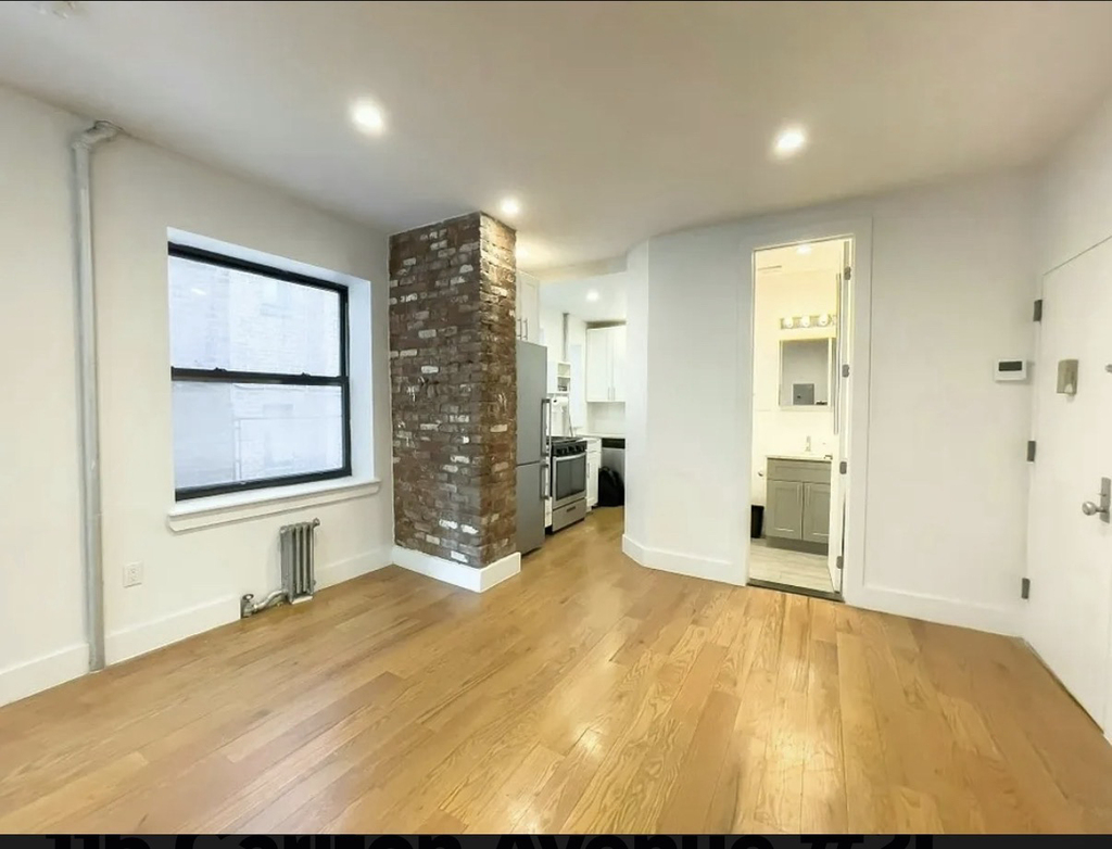 Carlton Avenue - Photo 0