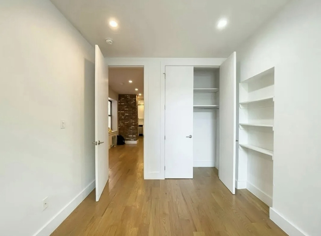 Carlton Avenue - Photo 1