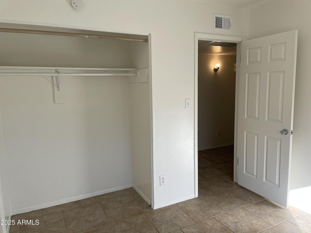 1009 W Michelle Drive - Photo 13