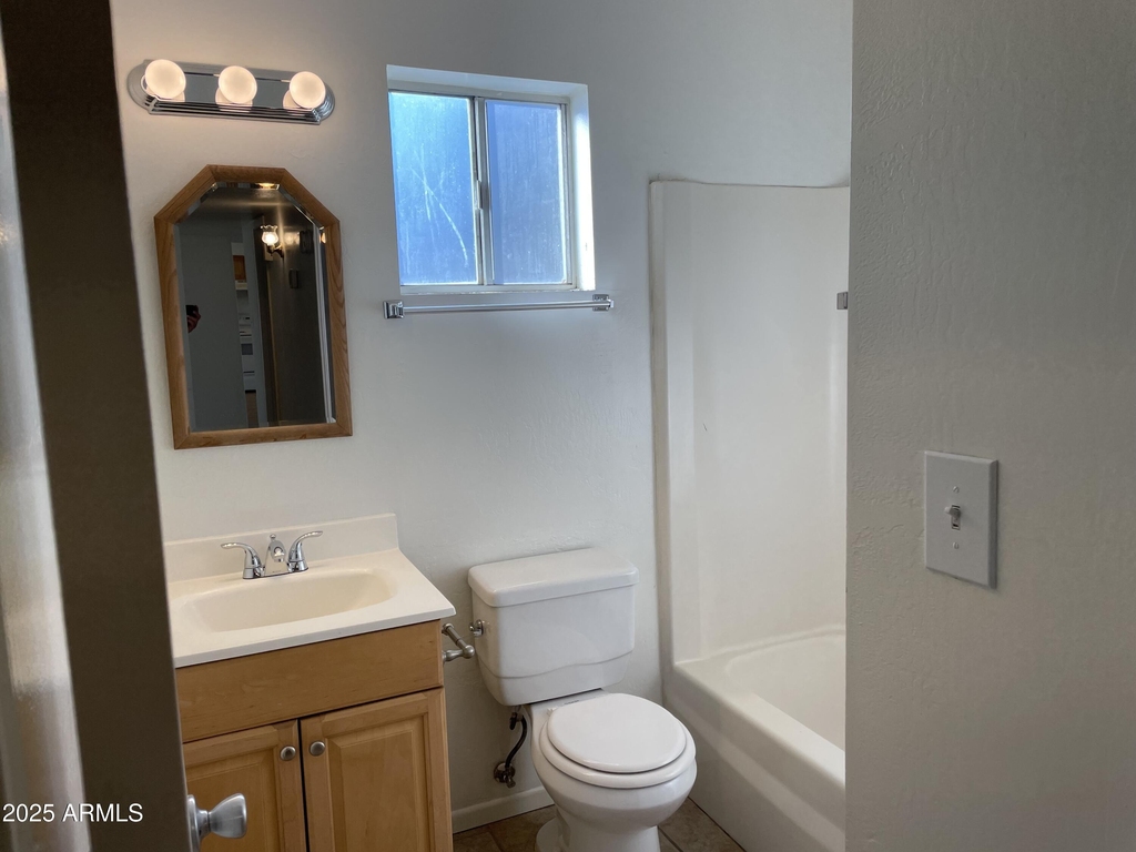 1009 W Michelle Drive - Photo 14