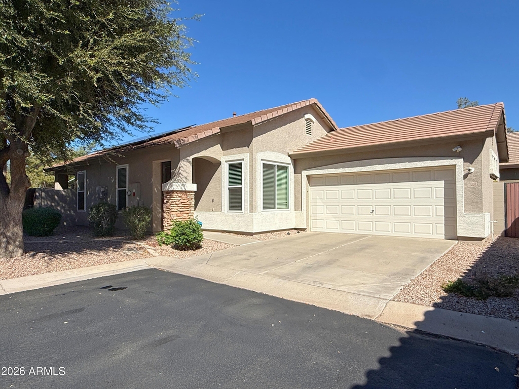 1260 S Amber Street - Photo 0