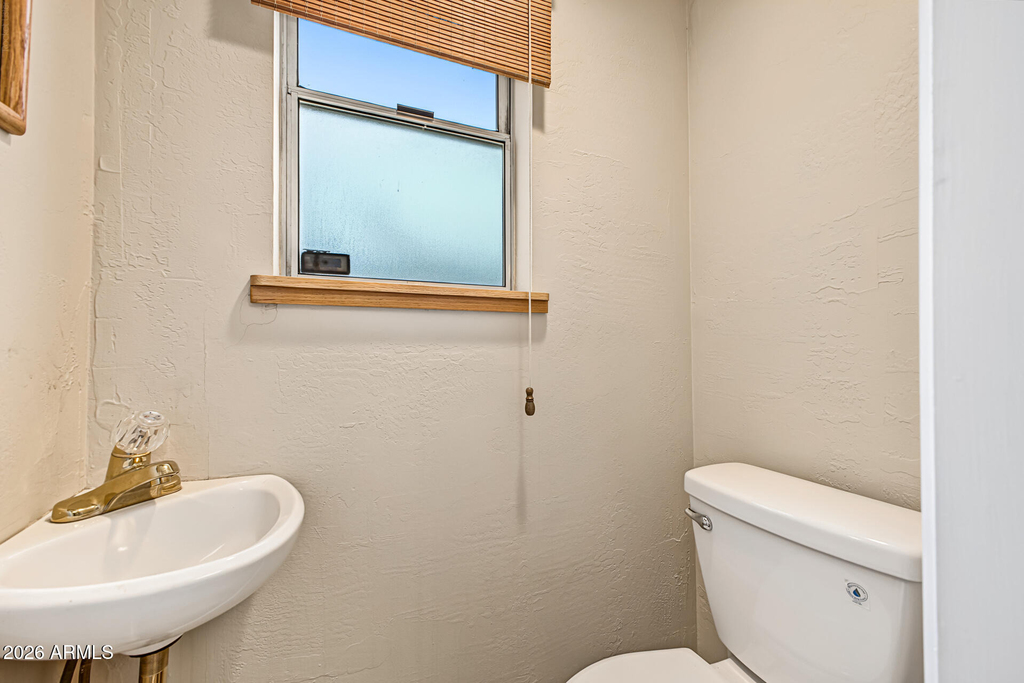 216 E 15th Street - Photo 12