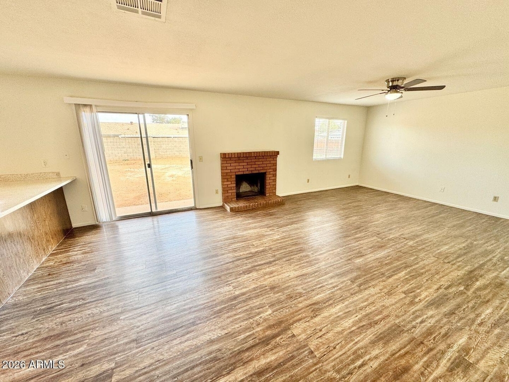 458 W Highland Street - Photo 11