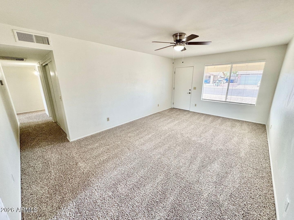 458 W Highland Street - Photo 10