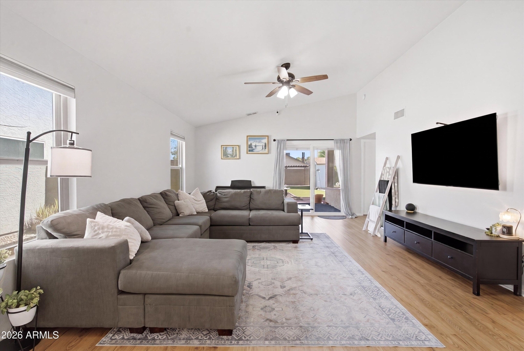 8839 W Bluefield Avenue - Photo 3