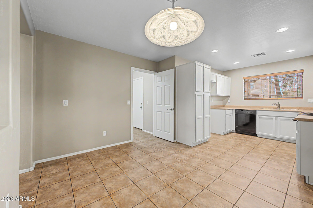 17 W Desert Vista Trail - Photo 7