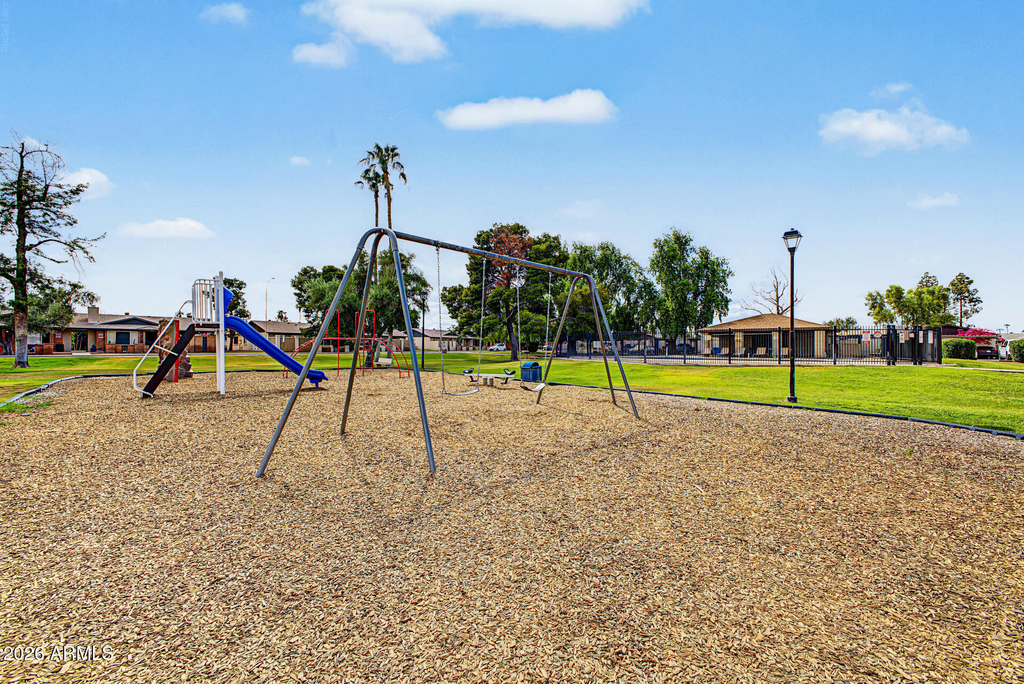 3330 S Parkside Drive - Photo 31