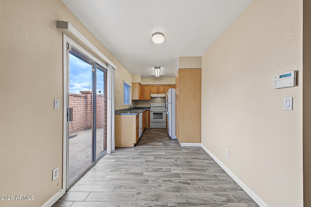 3330 S Parkside Drive - Photo 8
