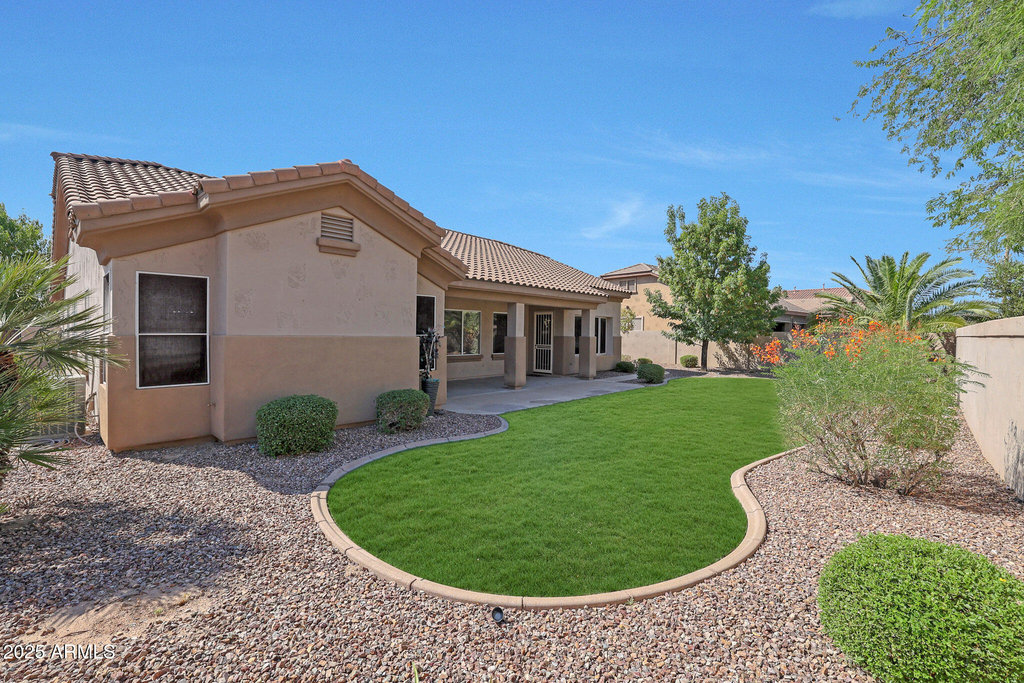 21919 N 79th Avenue - Photo 2