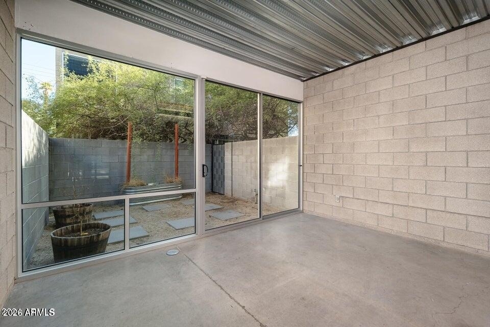 537 E Willetta Street - Photo 30