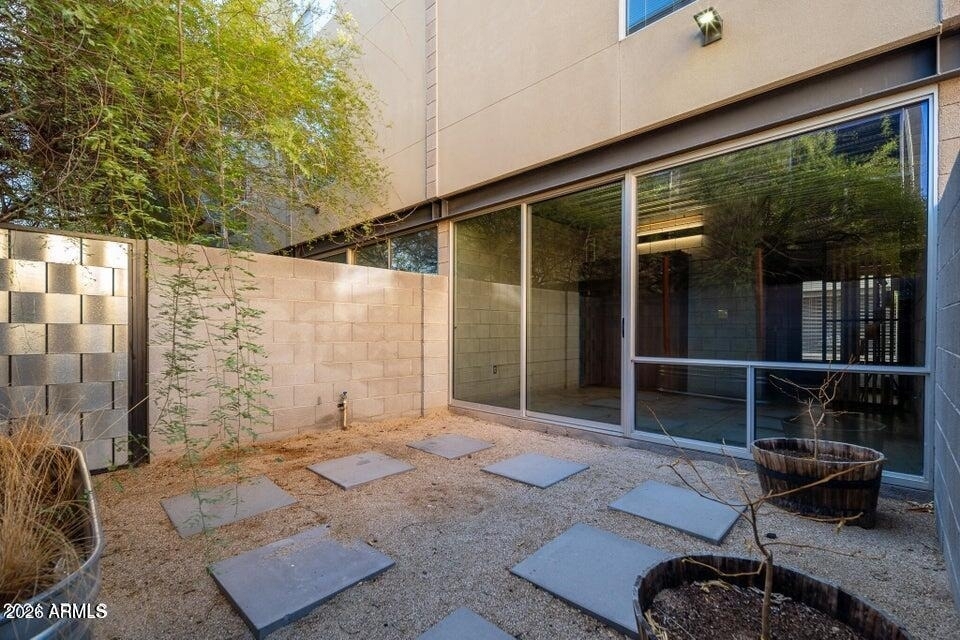 537 E Willetta Street - Photo 26