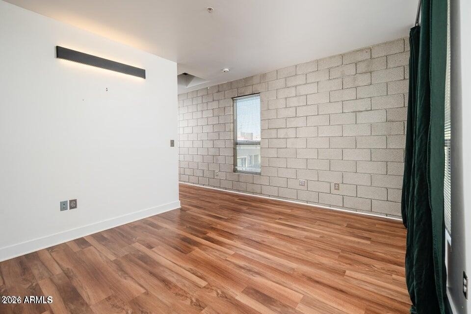 537 E Willetta Street - Photo 4
