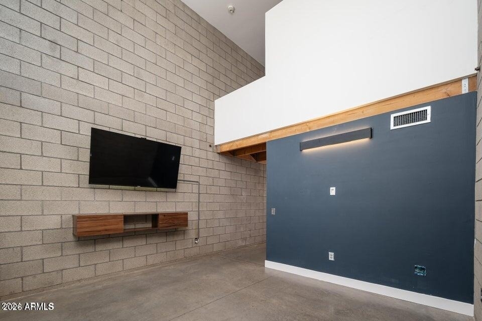 537 E Willetta Street - Photo 18