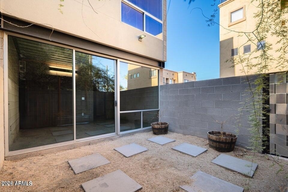 537 E Willetta Street - Photo 27