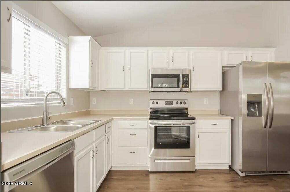 3352 E Chickadee Road - Photo 2