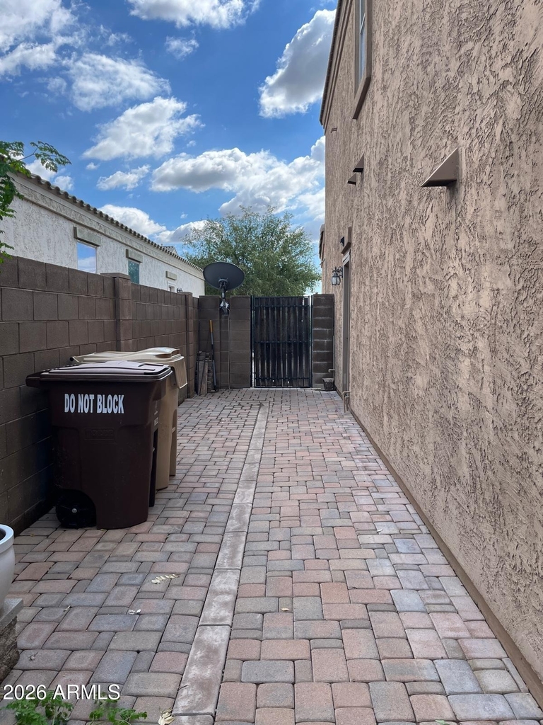 7540 W Marconi Avenue - Photo 25