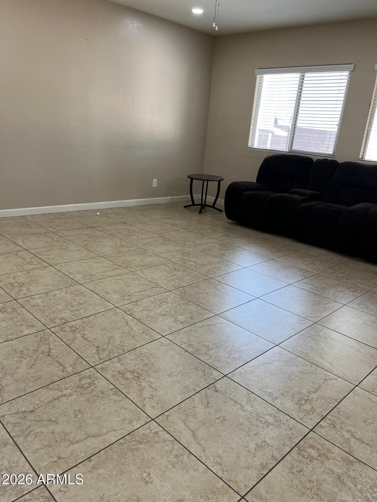 7540 W Marconi Avenue - Photo 9