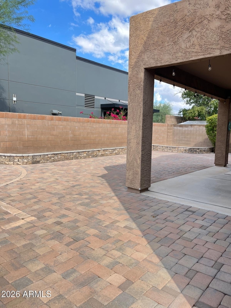 7540 W Marconi Avenue - Photo 29