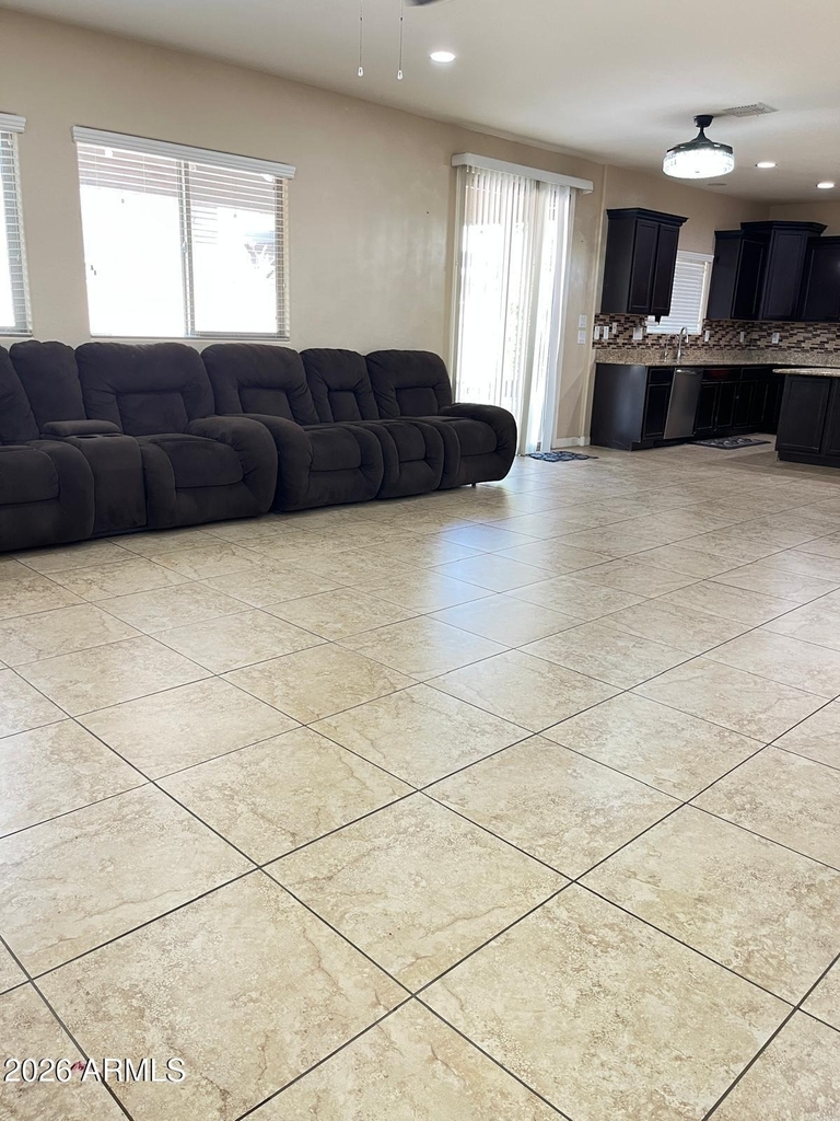 7540 W Marconi Avenue - Photo 16