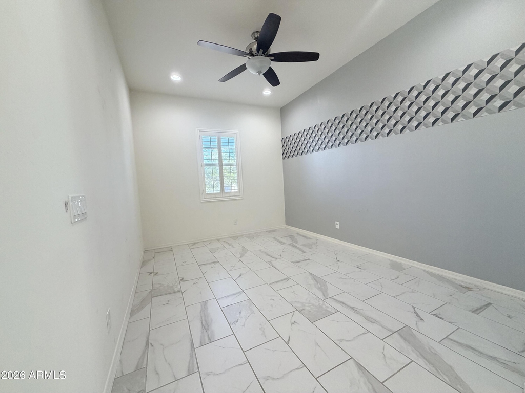 1083 E Holland Park Drive - Photo 4