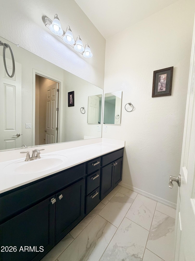 1083 E Holland Park Drive - Photo 8
