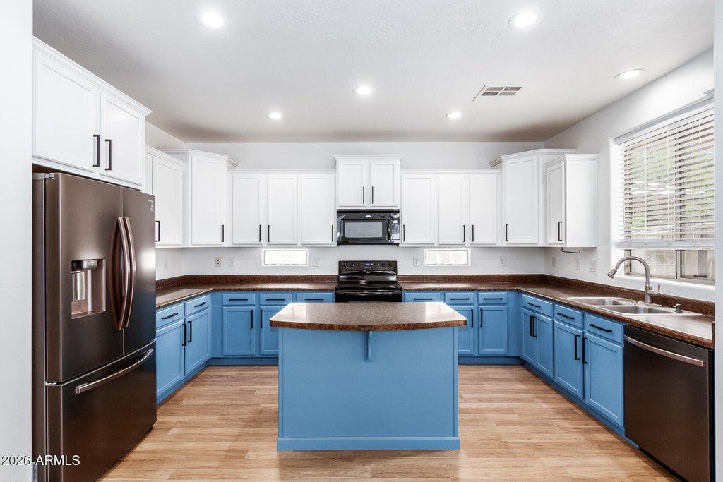 18175 W Eva Street - Photo 0