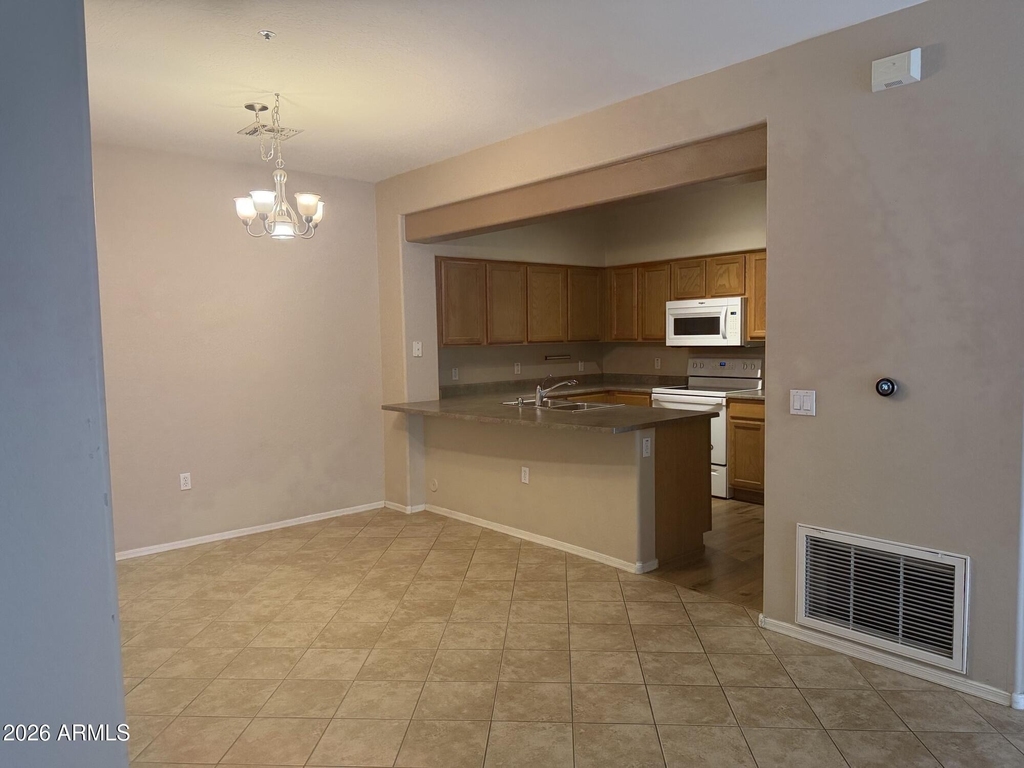 525 N Miller Road - Photo 6