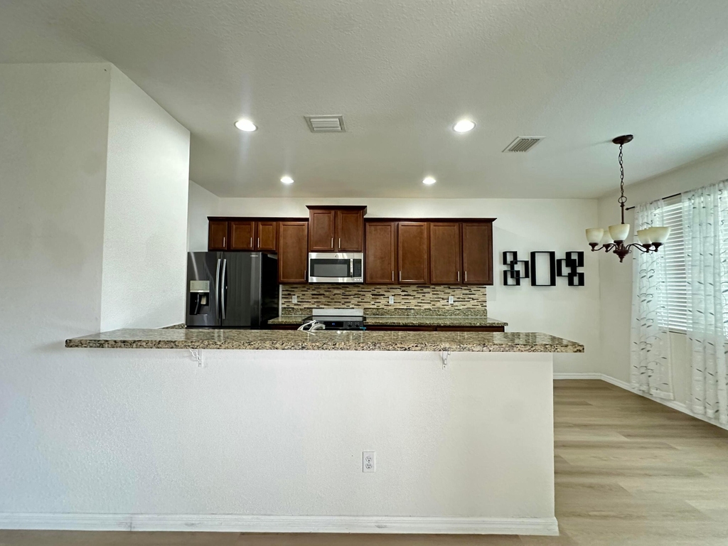 5026 S Astor Circle - Photo 5