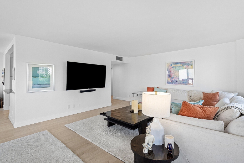 2066 N Ocean Boulevard - Photo 11