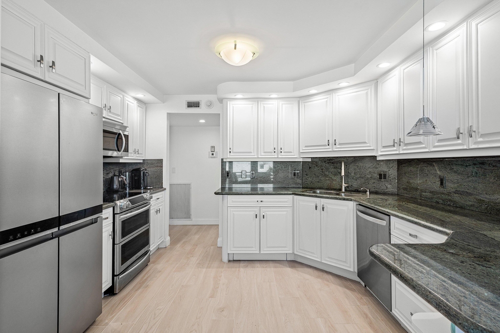 2066 N Ocean Boulevard - Photo 15