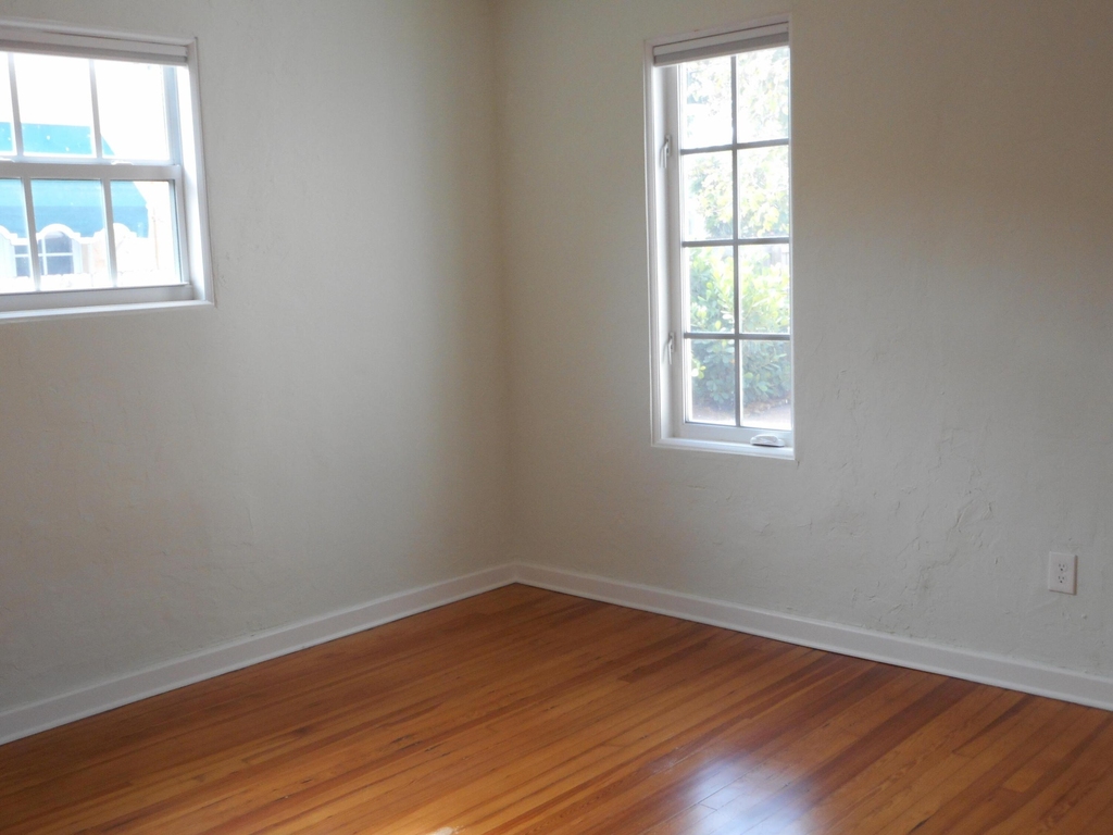 832 Biscayne Drive - Photo 16
