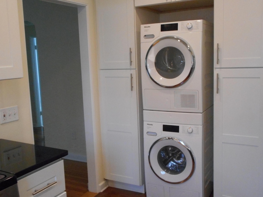 832 Biscayne Drive - Photo 14