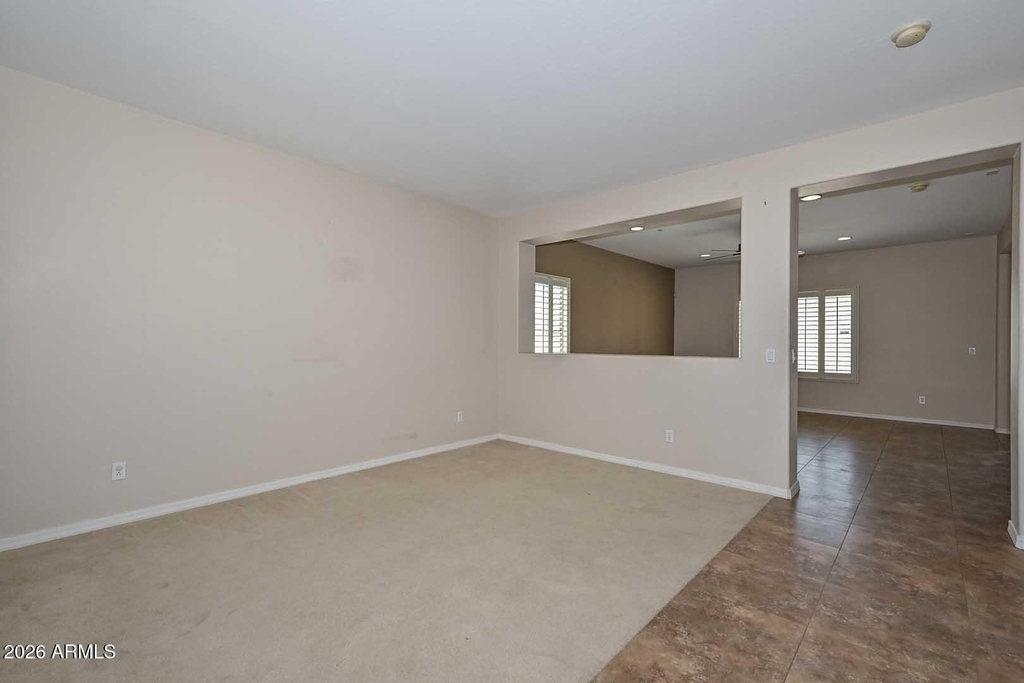 29789 W Fairmount Avenue - Photo 7