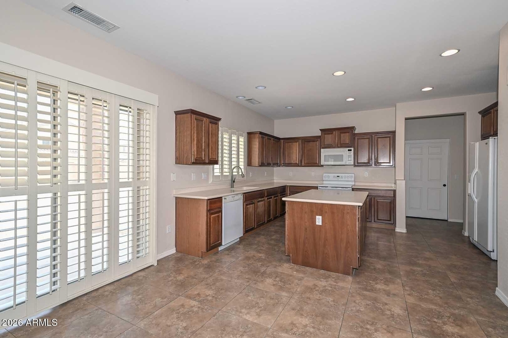 29789 W Fairmount Avenue - Photo 12