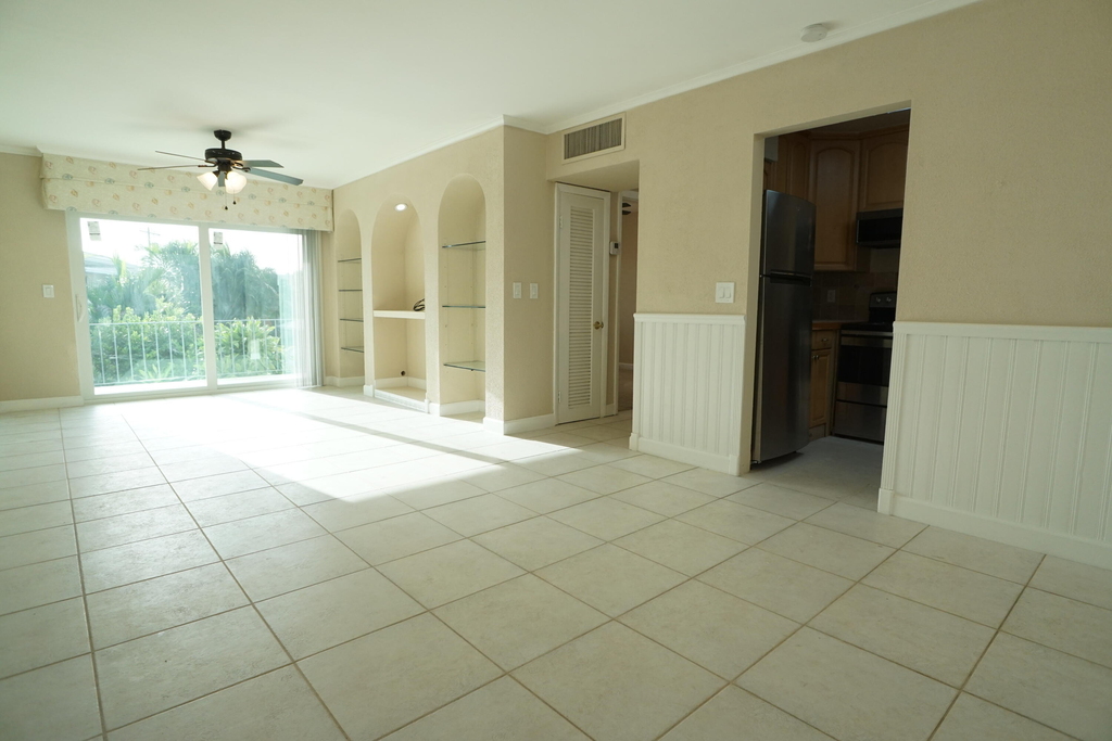 510 Prosperity Farms Road - Photo 5