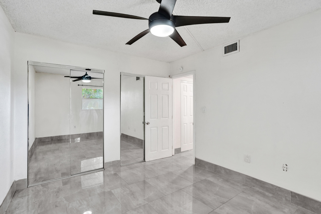8301 Sands Point Boulevard - Photo 13