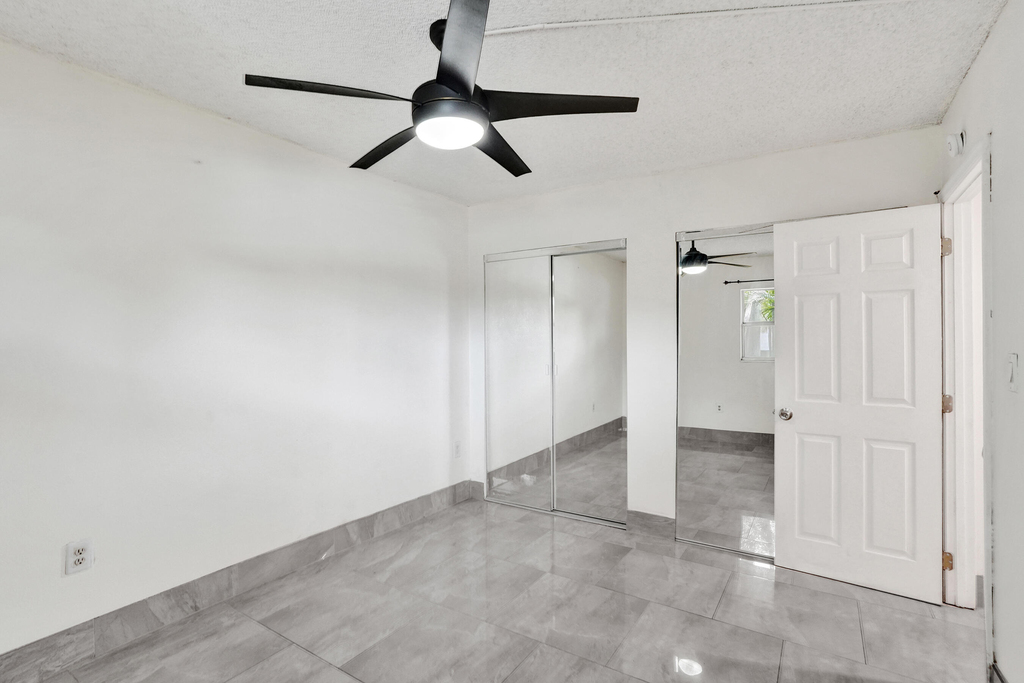 8301 Sands Point Boulevard - Photo 14