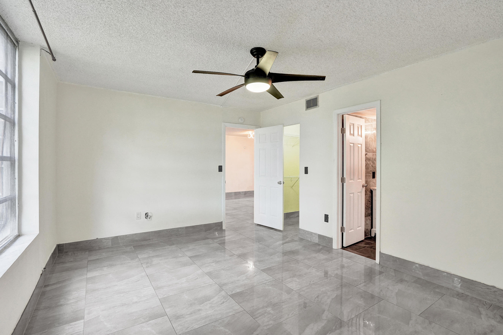 8301 Sands Point Boulevard - Photo 18