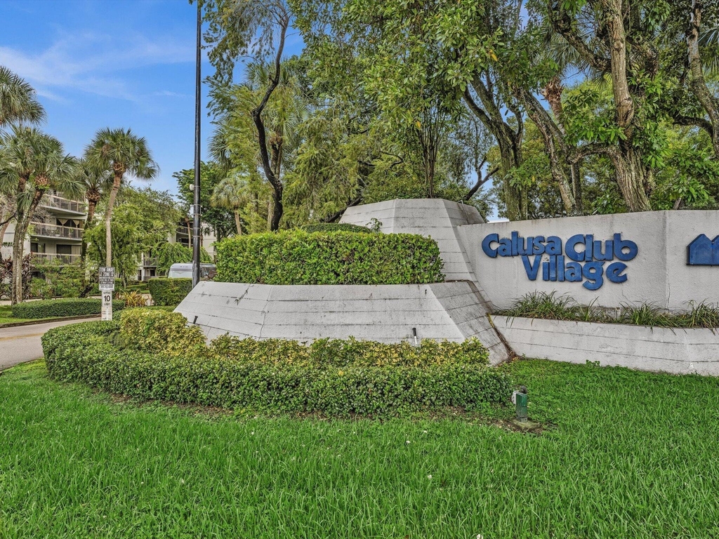 13250 Sw 88th Terrace N - Photo 1
