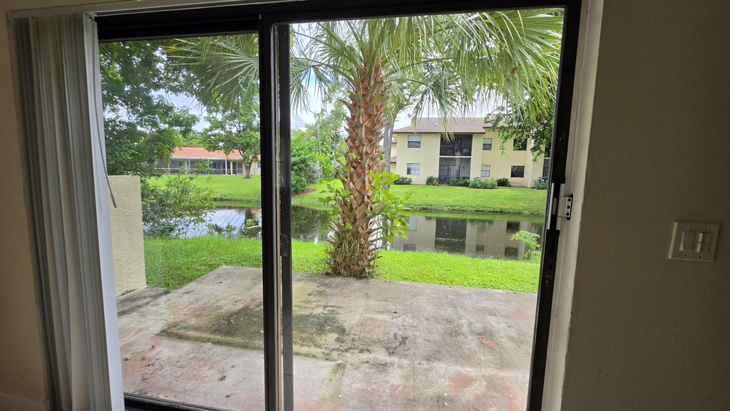 11409 Royal Palm Boulevard - Photo 8