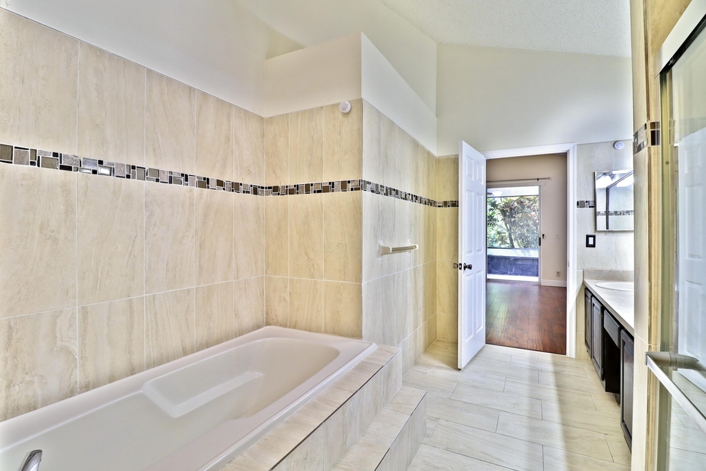7705 Forest Green Lane - Photo 7