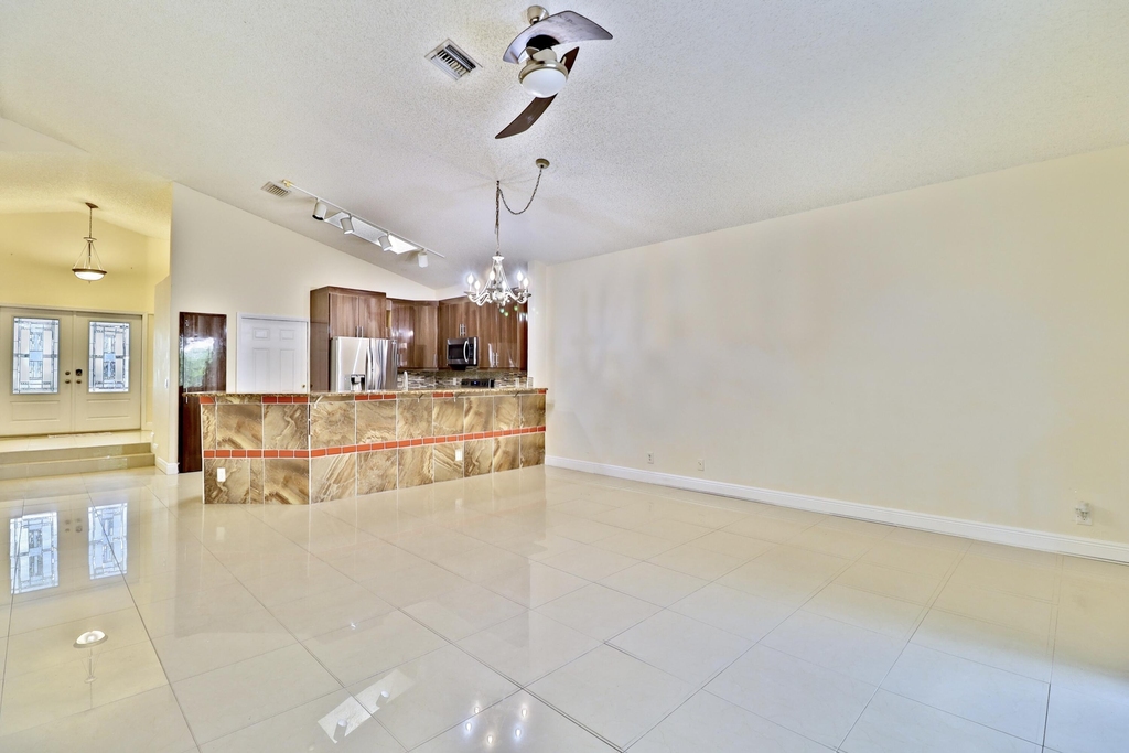 7705 Forest Green Lane - Photo 4