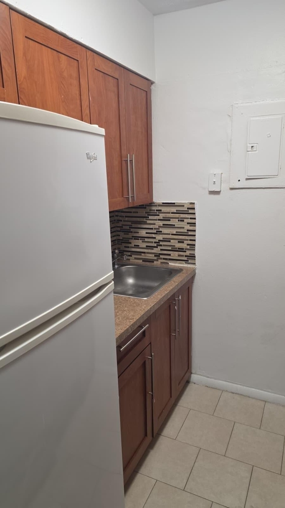 2175 Ne 169th Street - Photo 2
