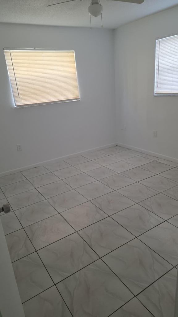 2175 Ne 169th Street - Photo 3