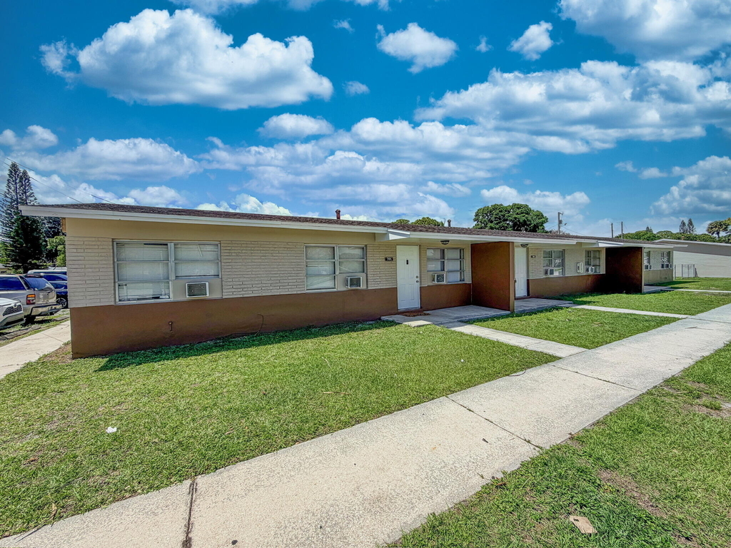 703 N 25th Street - Photo 0