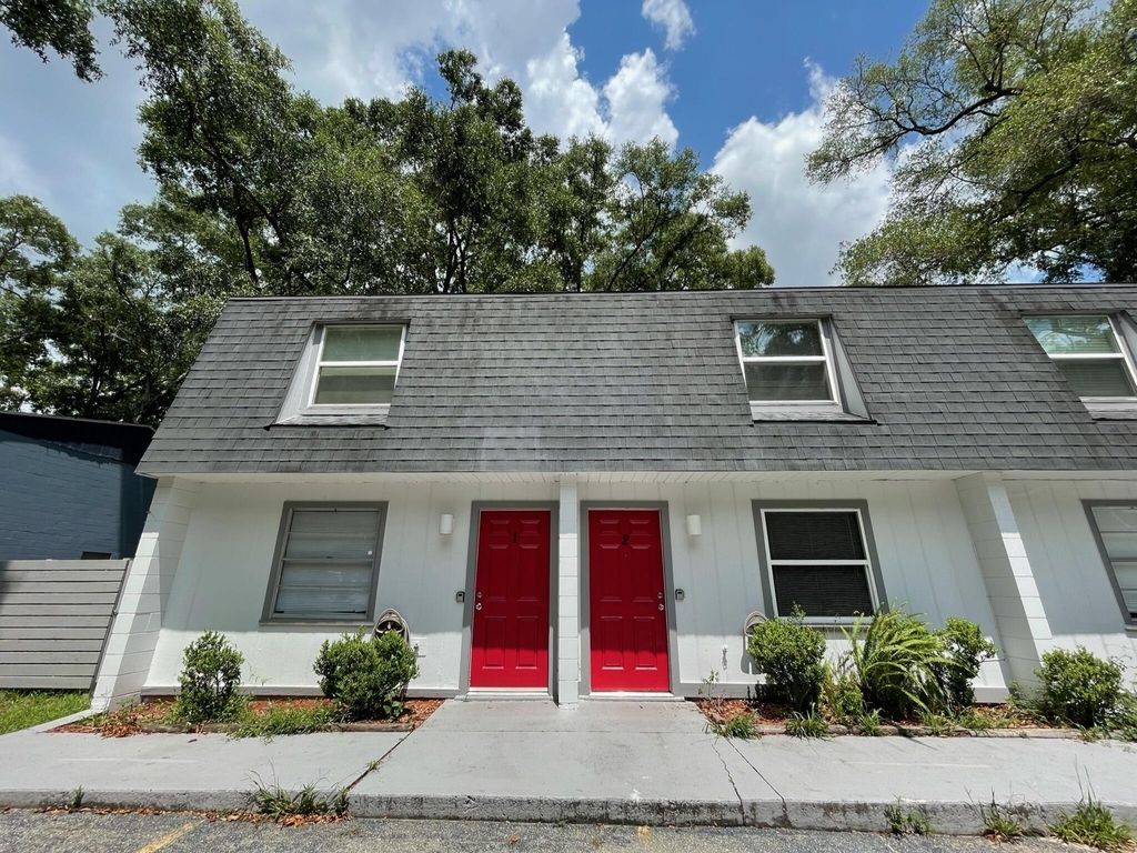 1231 Sw 61st Terrace - Photo 0