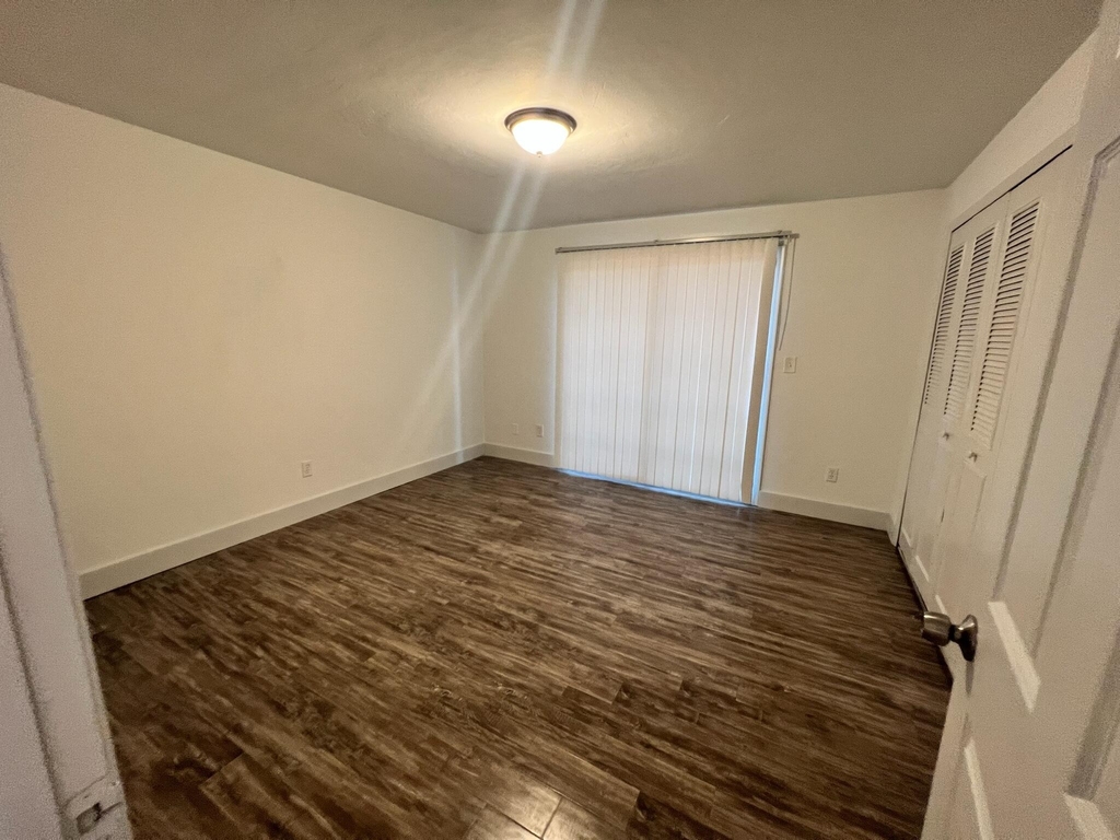 1231 Sw 61st Terrace - Photo 10