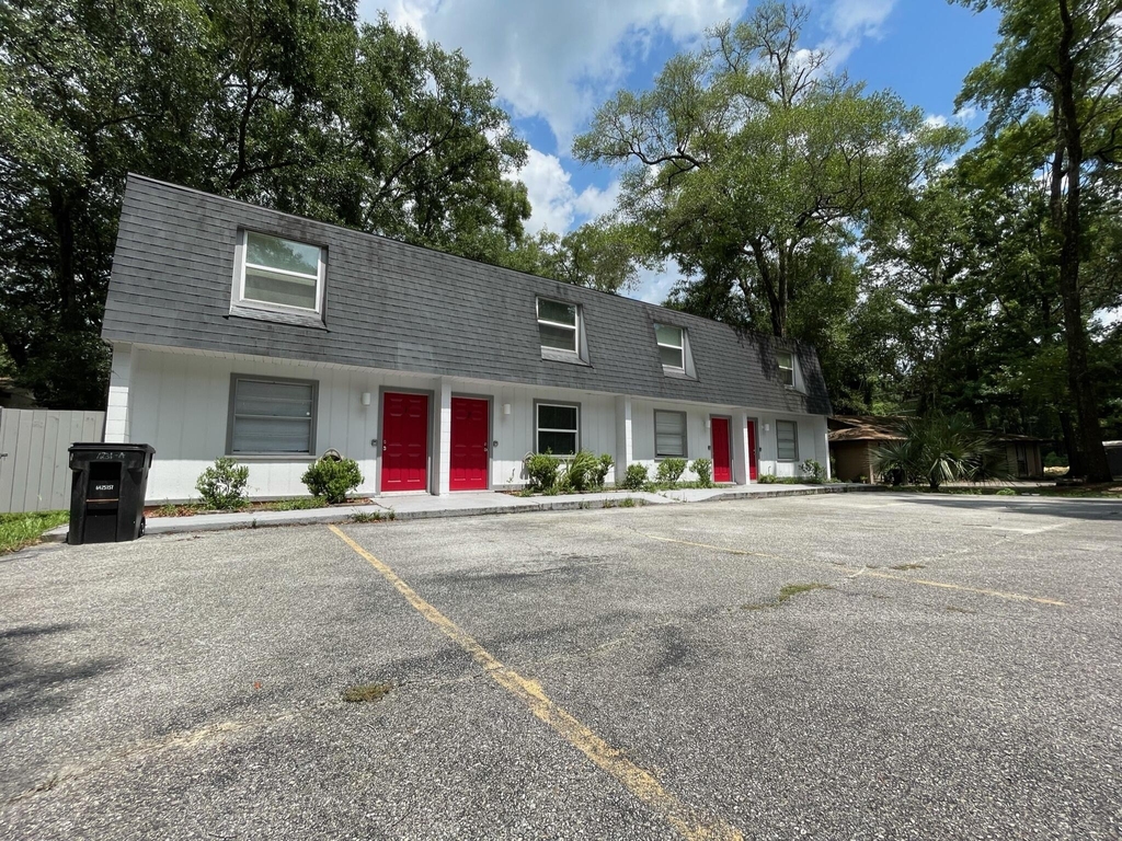 1231 Sw 61st Terrace - Photo 1