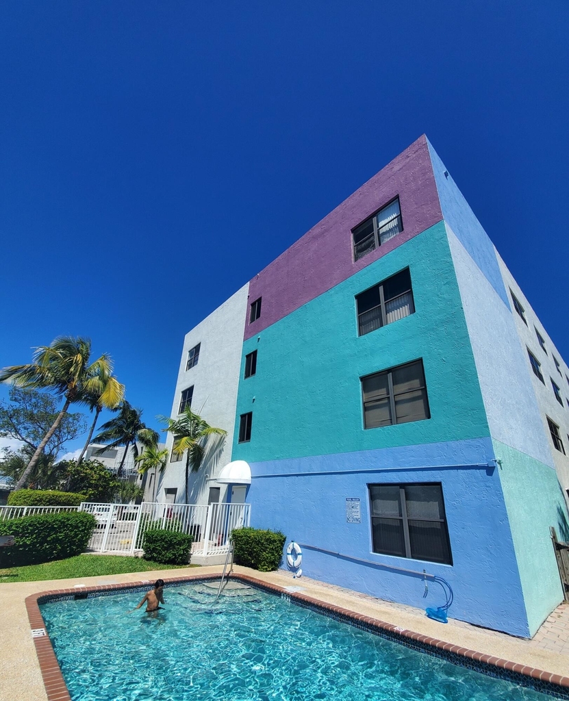 105 S Riverside Drive - Photo 24