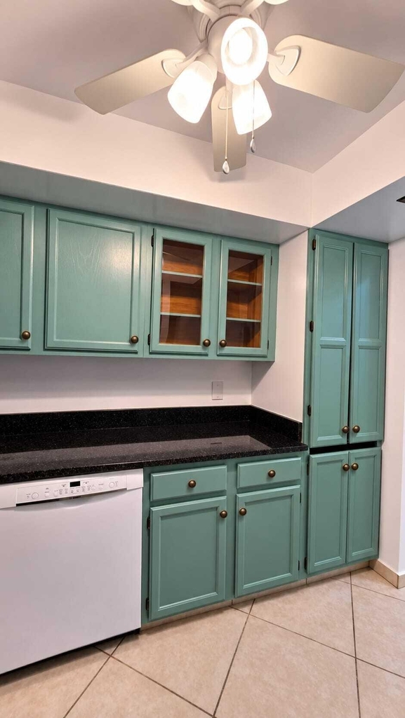 105 S Riverside Drive - Photo 7